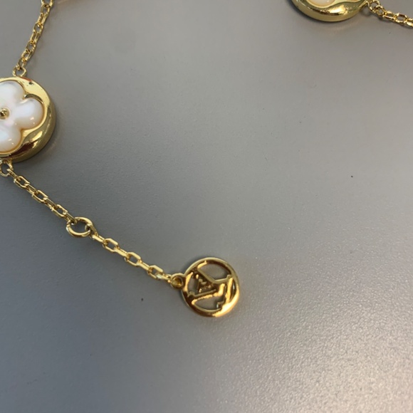 Louis Vuitton clover bracelet - Picture 4 of 11